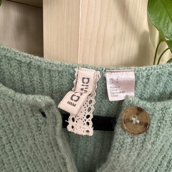 H&M seafoam green cardigan - Picture 3 of 4